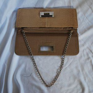 Alligator handbag. vintage, beige in color.  Made By "b boy" handbags